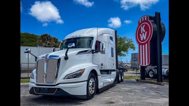 The United States Is Seeking Additional Drivers Abroad Due to a Trucking Crisis