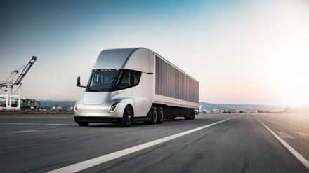 Tesla Semi Truck completes its first 500-mile trip with a full cargo.